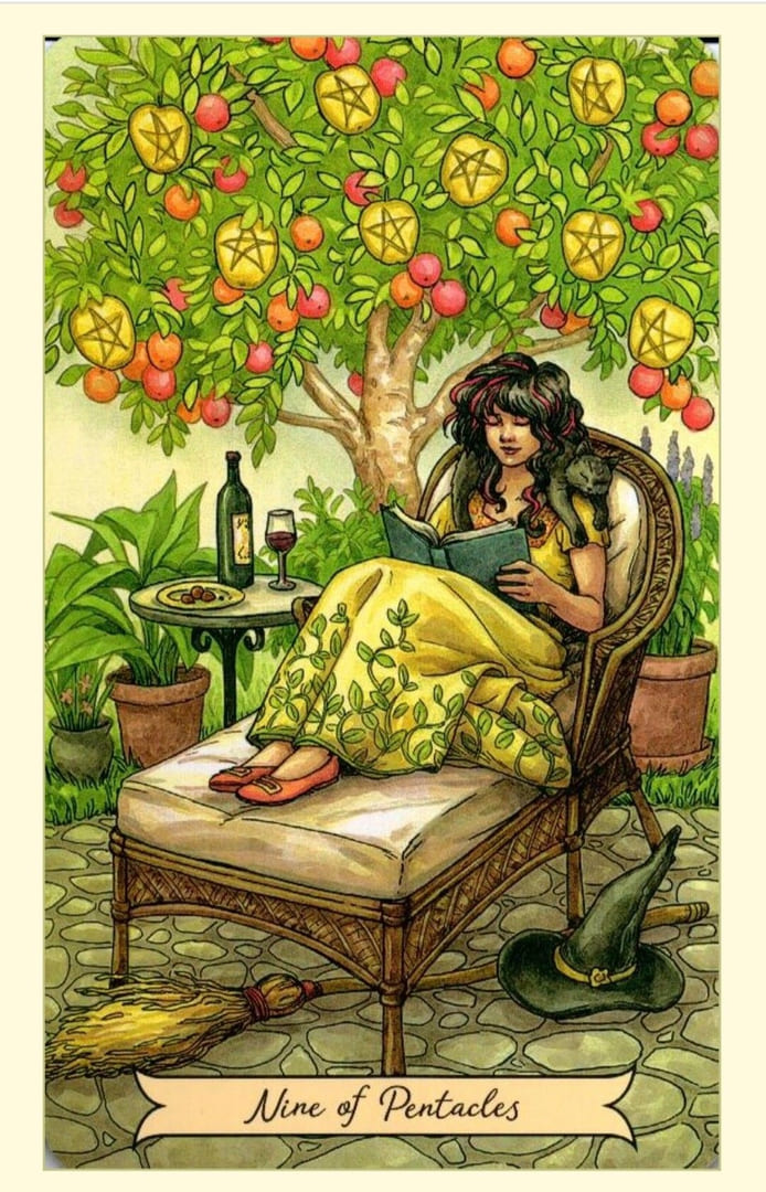 Nueve de Oros — Everyday Witch Tarot