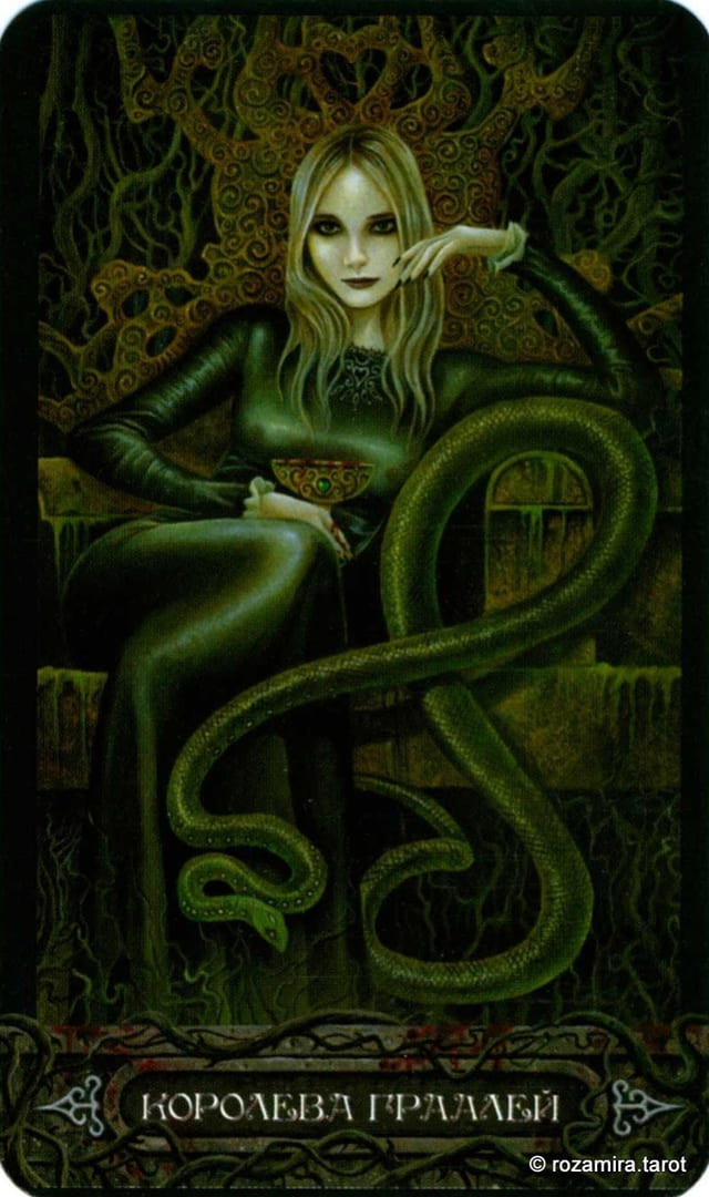 Queen of Cups — Tarot of Vampyres