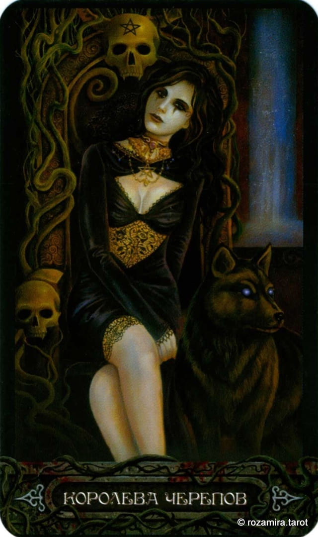 Queen of Pentacles — Tarot of Vampyres