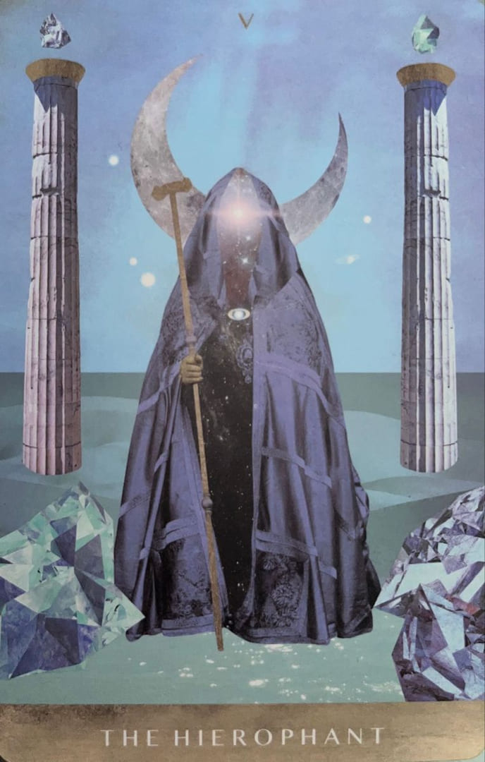 El Hierofante — The Moonchild Tarot